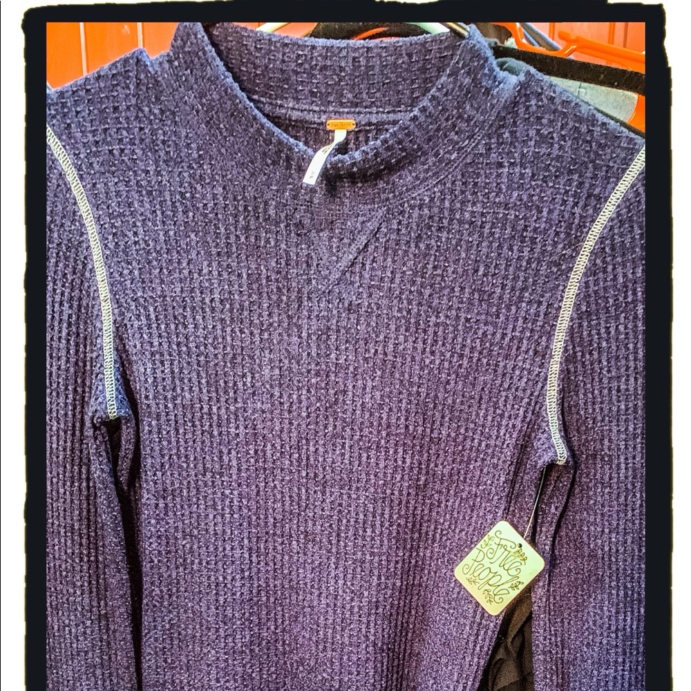 Free People NWT navy blue tie sleeve shirt-